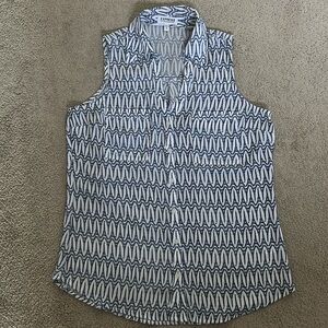 EXPRESS Women's Eiffel Tower Sleeveless blouse The Portofino shirt, real pockets